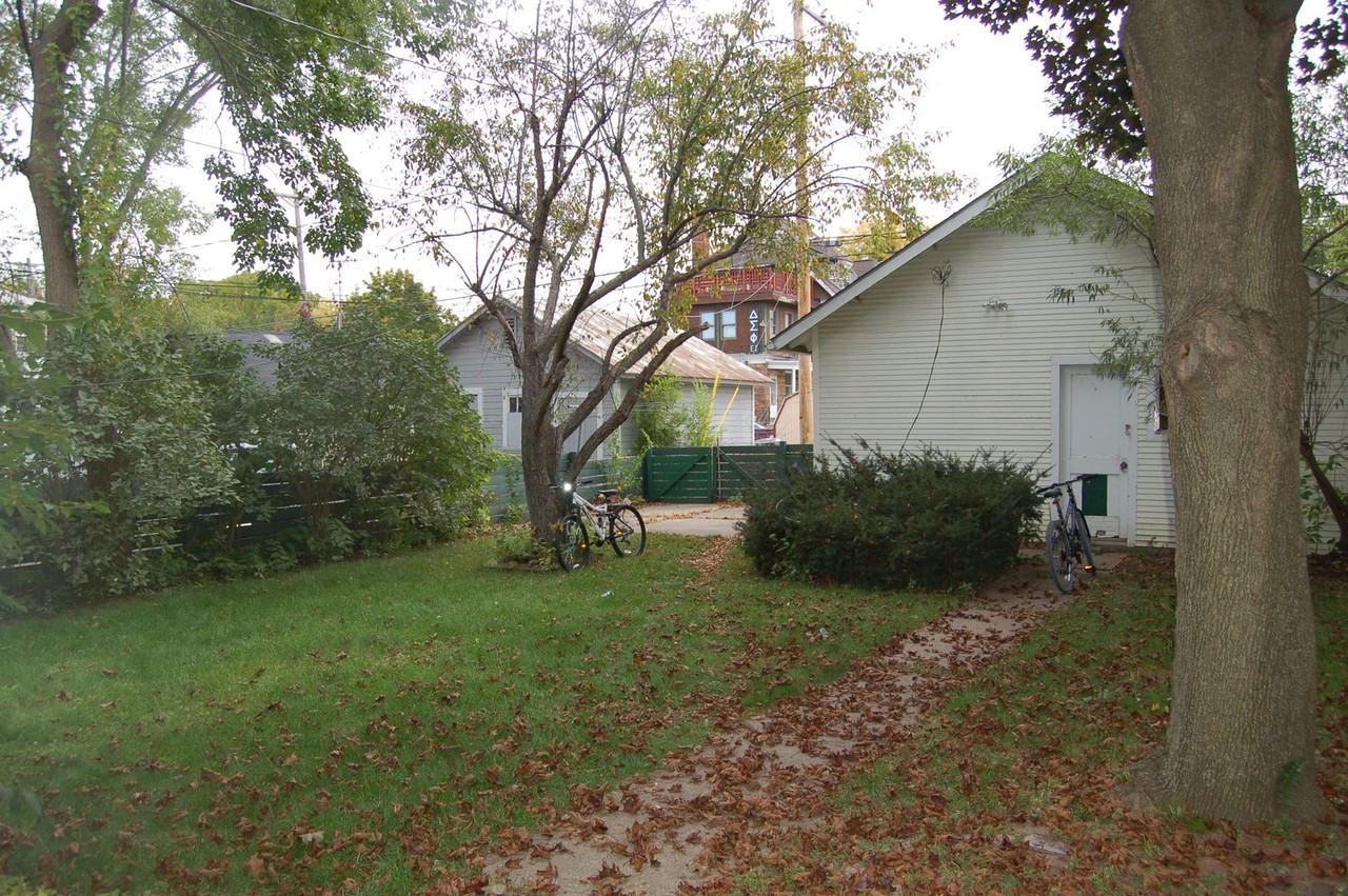 1418 State St - Photo 4 of 20