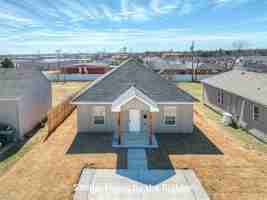 featured image of 2712 Sw I Ave