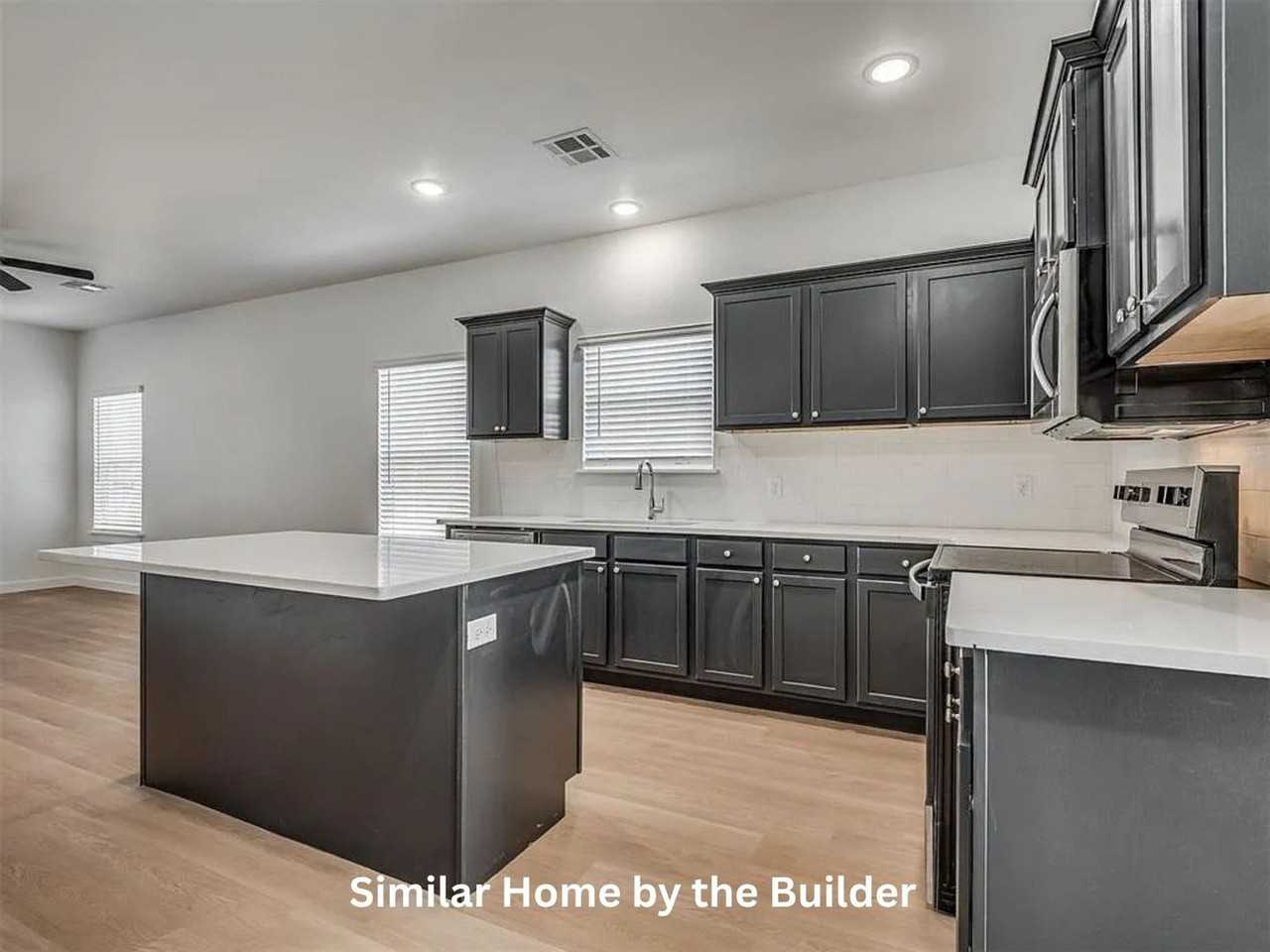 2712 Sw I Ave - Photo 3 of 21