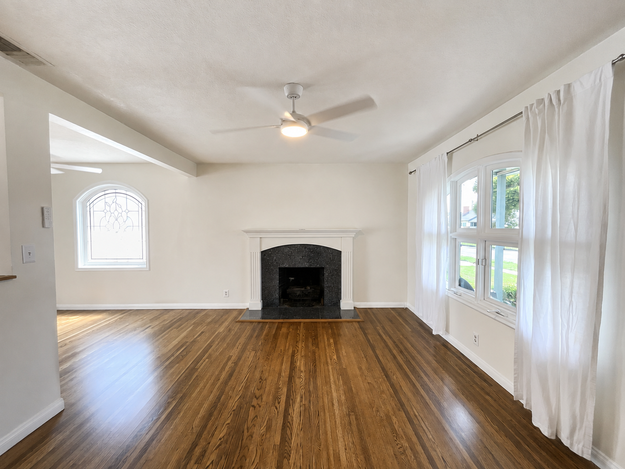 4432 Falcon Ave - Photo 4 of 43