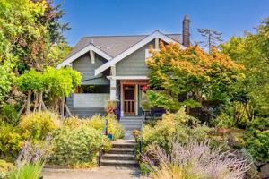 featured image of 4102 Sunnyside Ave N