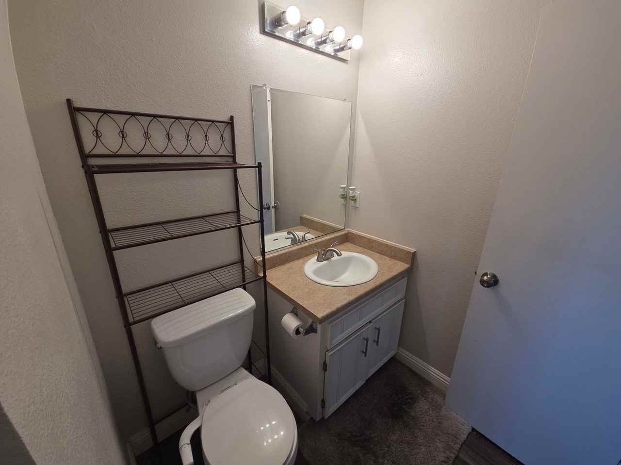 2160 Georgia Way - Photo 6 of 30