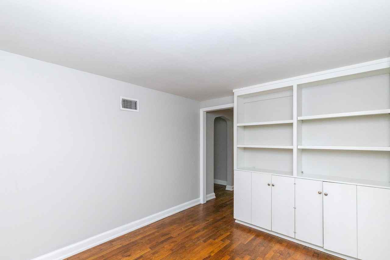 7833 Madison Ave - Photo 2 of 40