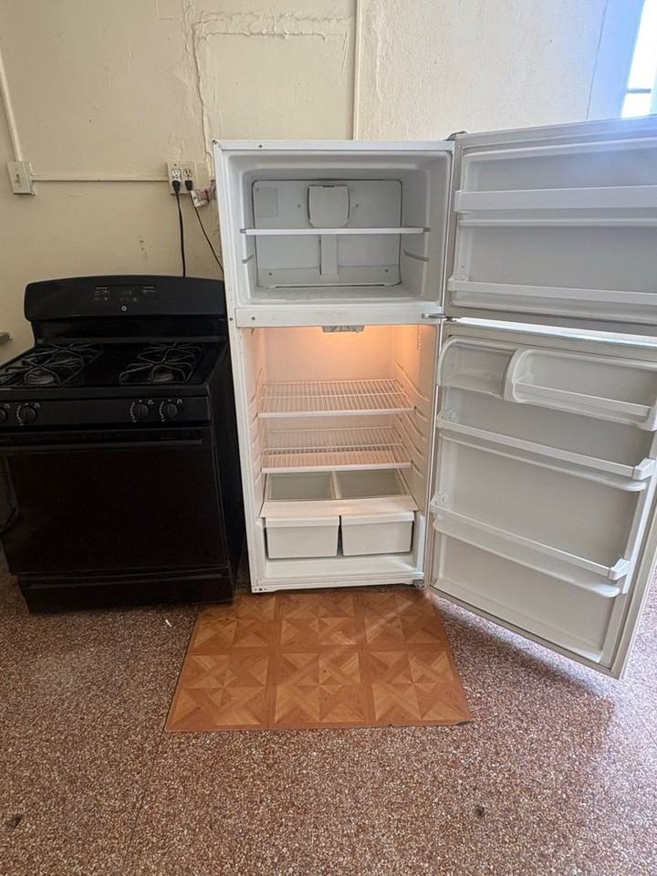 609 Cleveland - Photo 2 of 5