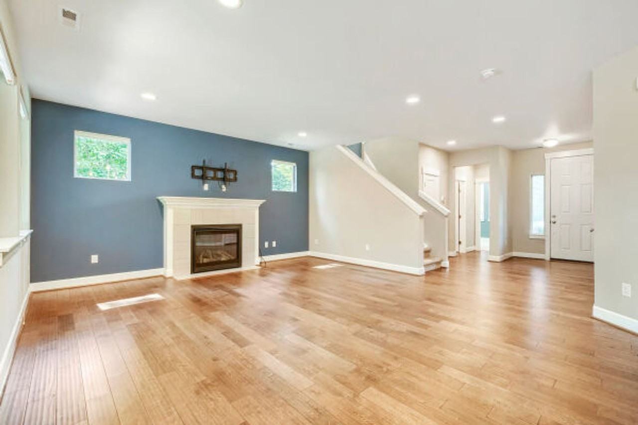1698 Se 12th St - Photo 4 of 19