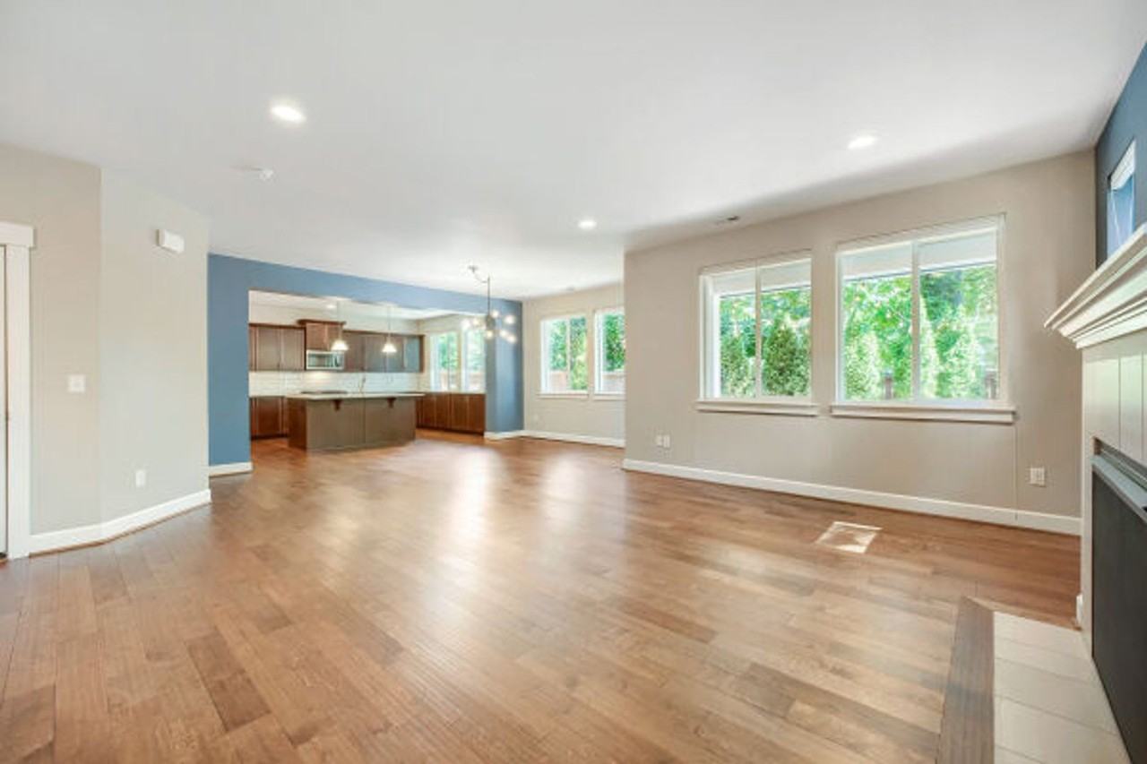 1698 Se 12th St - Photo 5 of 19