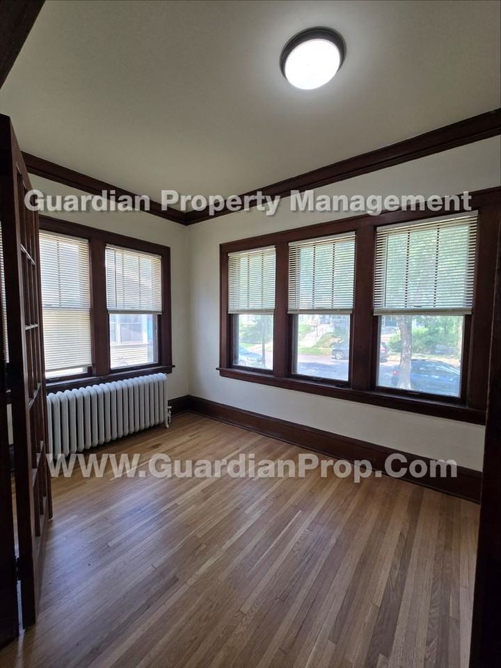 866 Dayton Ave - Photo 5 of 16