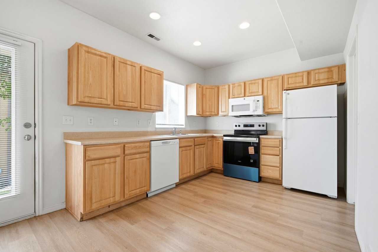 14493 S Stone Stream St - Photo 6 of 18