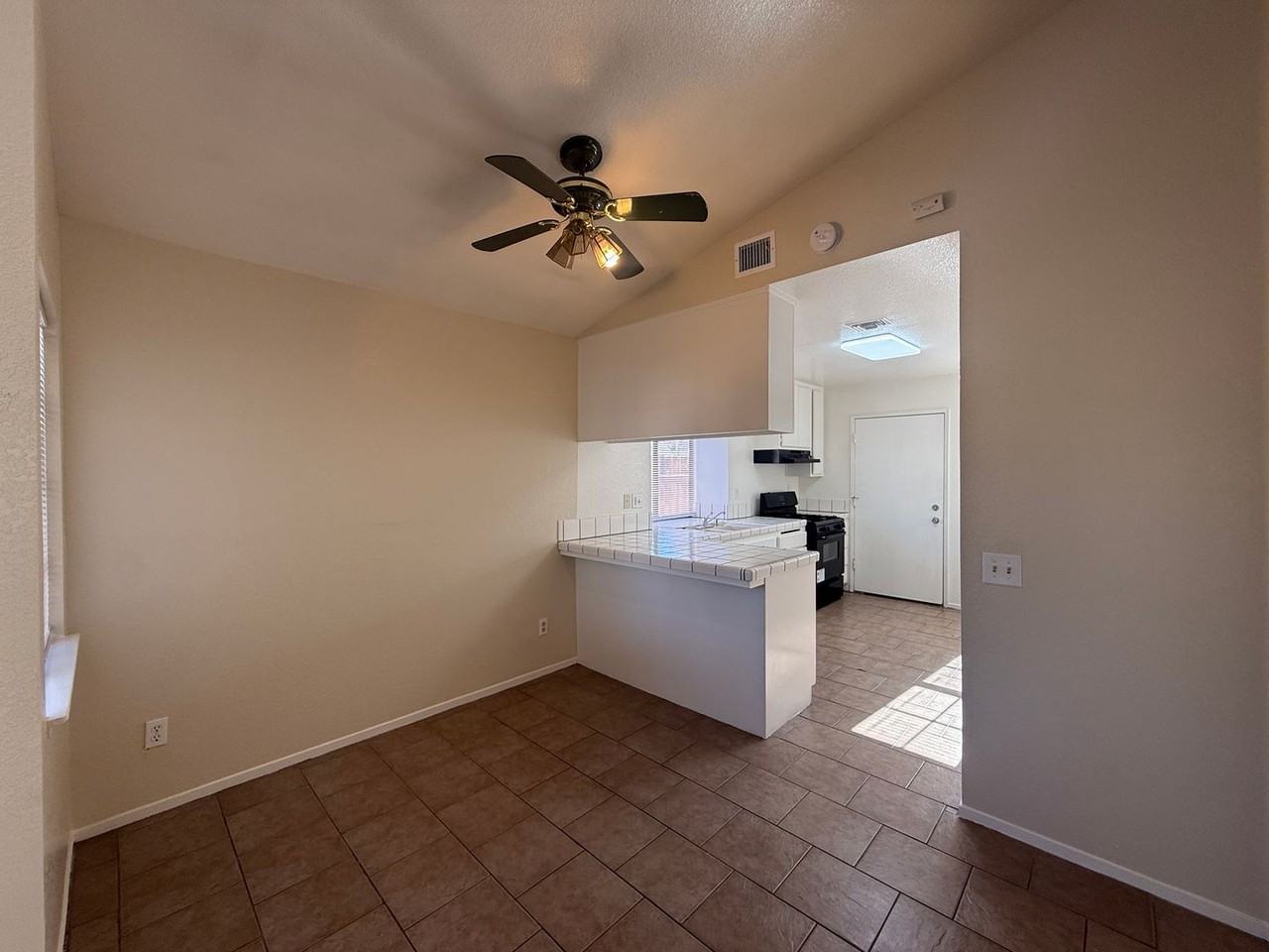 43632 San Francisco Ave - Photo 4 of 13