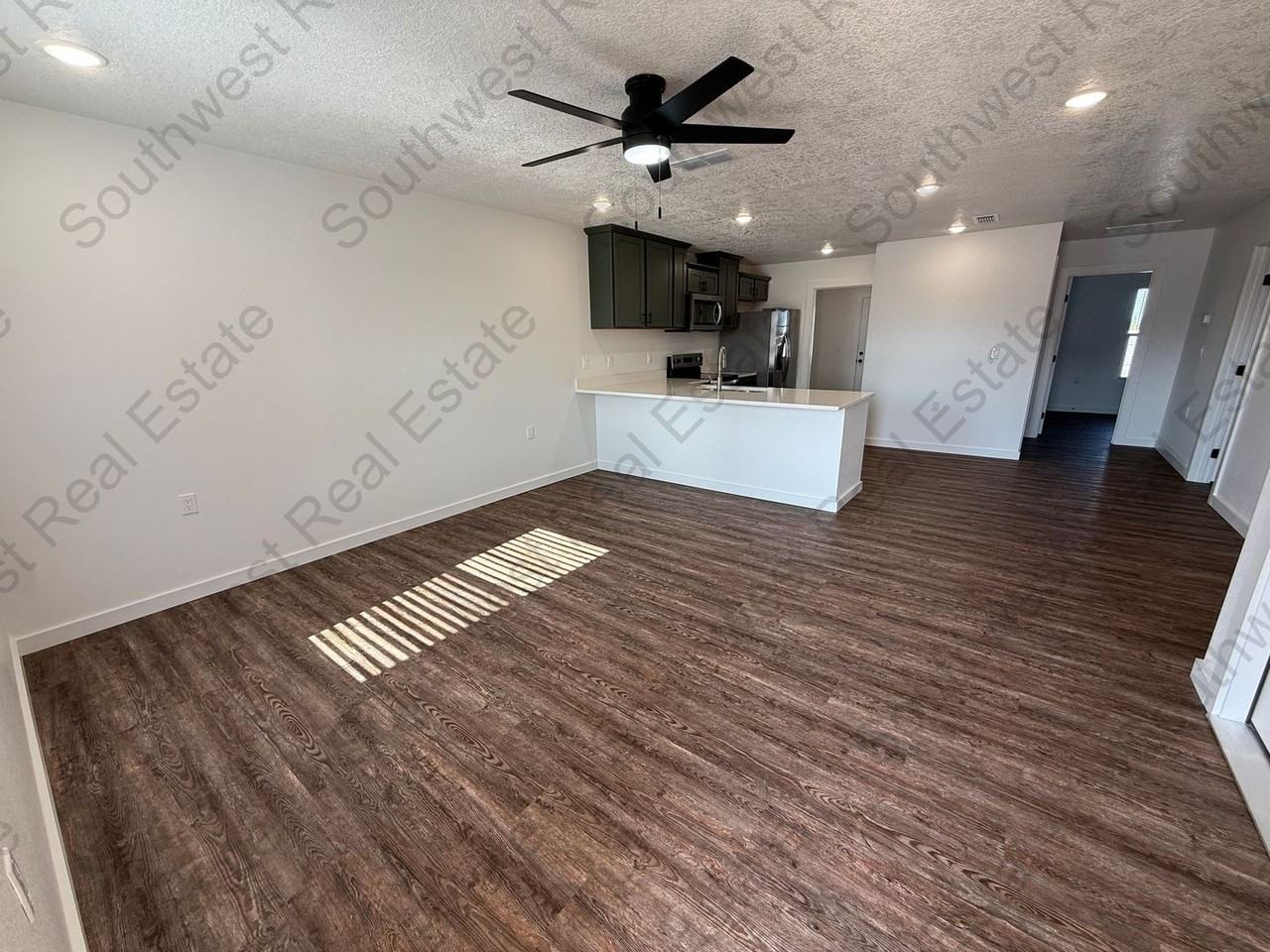 3517 Ethan Ave - Photo 3 of 8