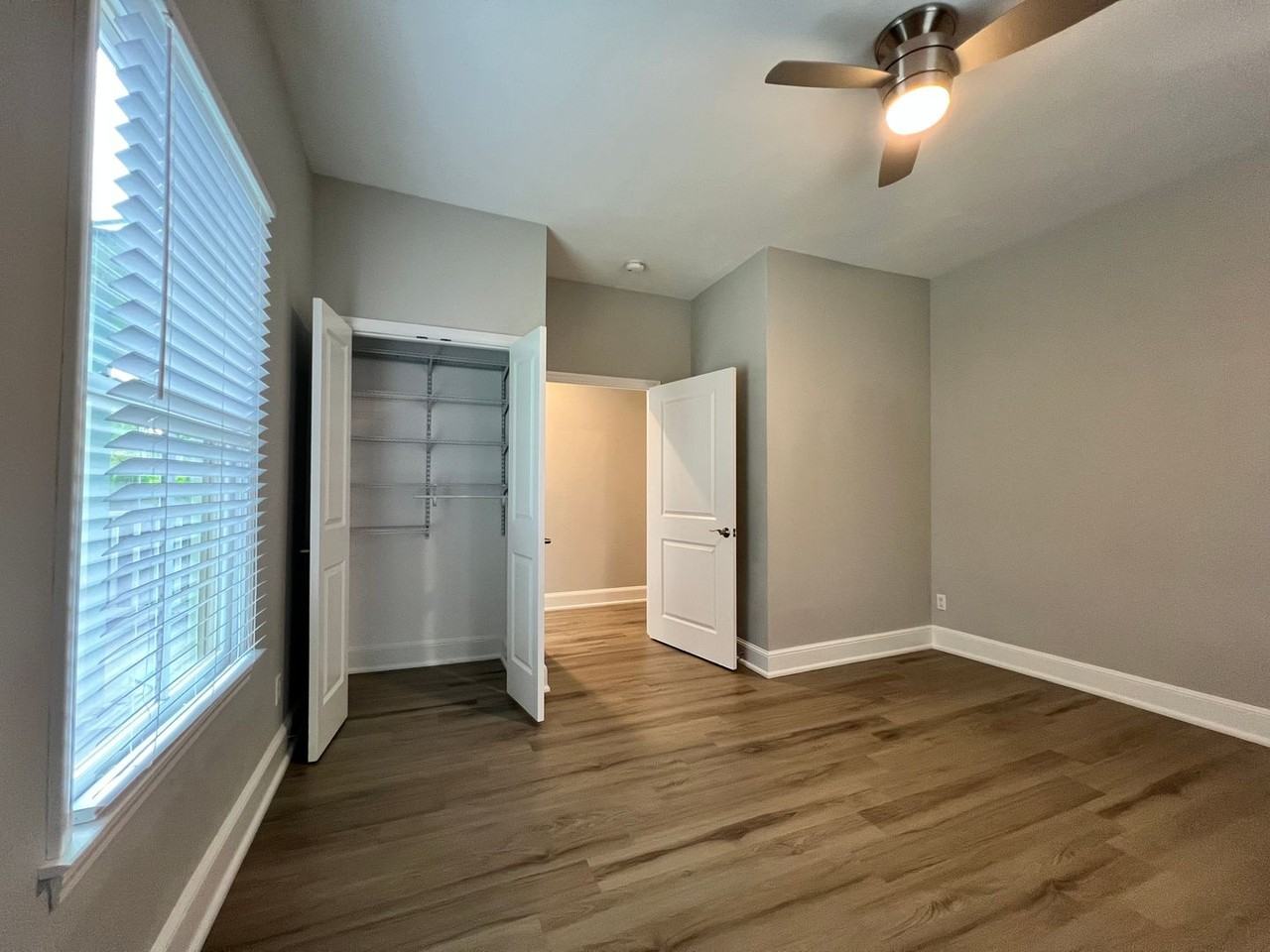 917 Campbell Ave Sw - Photo 5 of 17