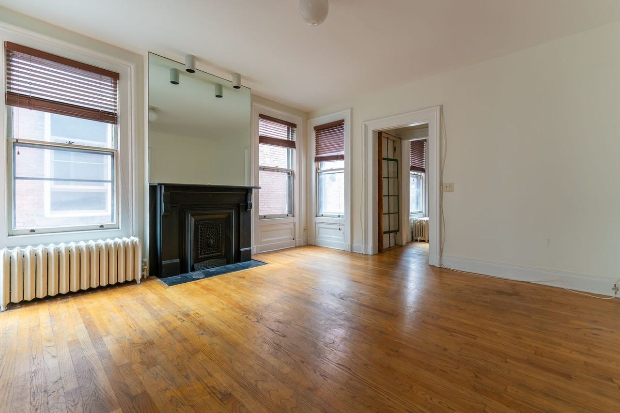 95 Olive St - Photo 3 of 16