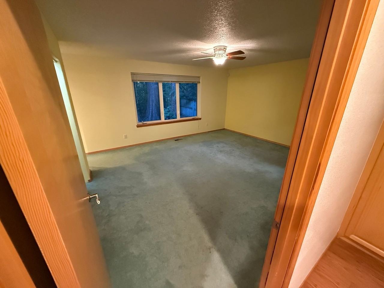 1340 Sw Timian St - Photo 4 of 12