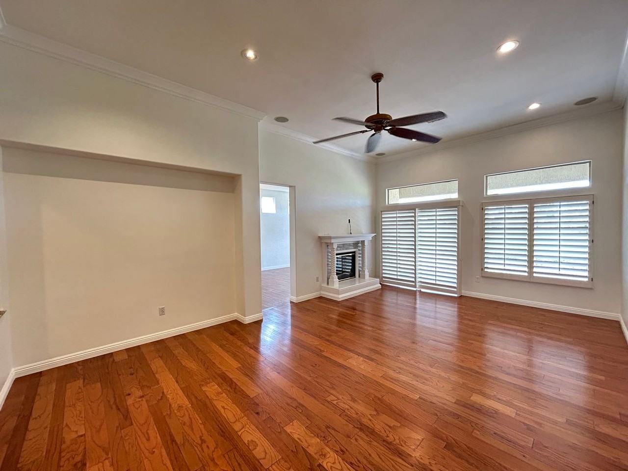 9404 January Dr - Photo 4 of 23