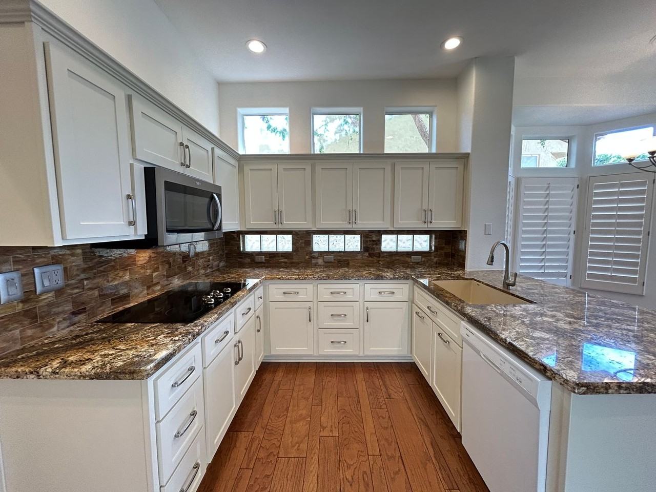9404 January Dr - Photo 7 of 23
