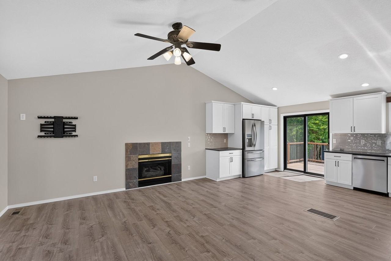 16045 Sw Baler Way - Photo 3 of 22