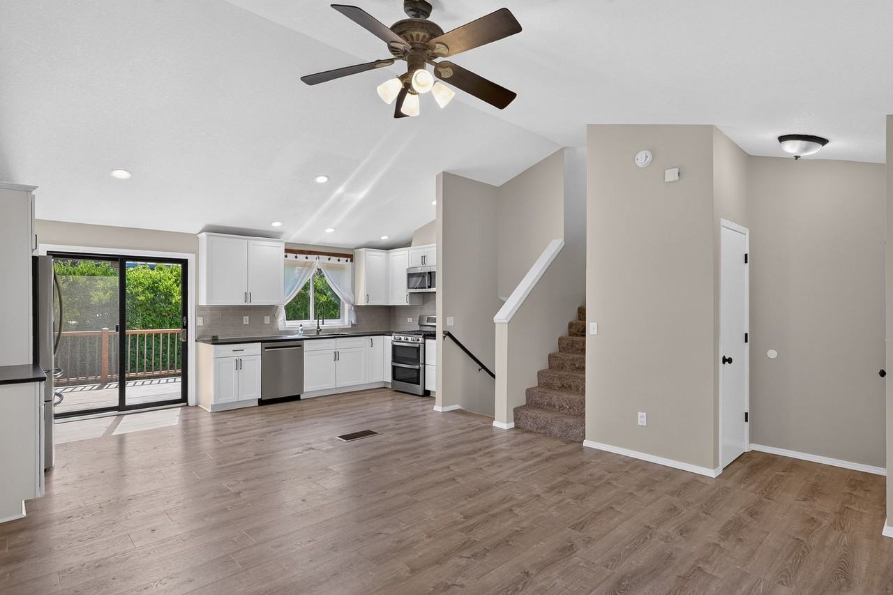 16045 Sw Baler Way - Photo 7 of 22