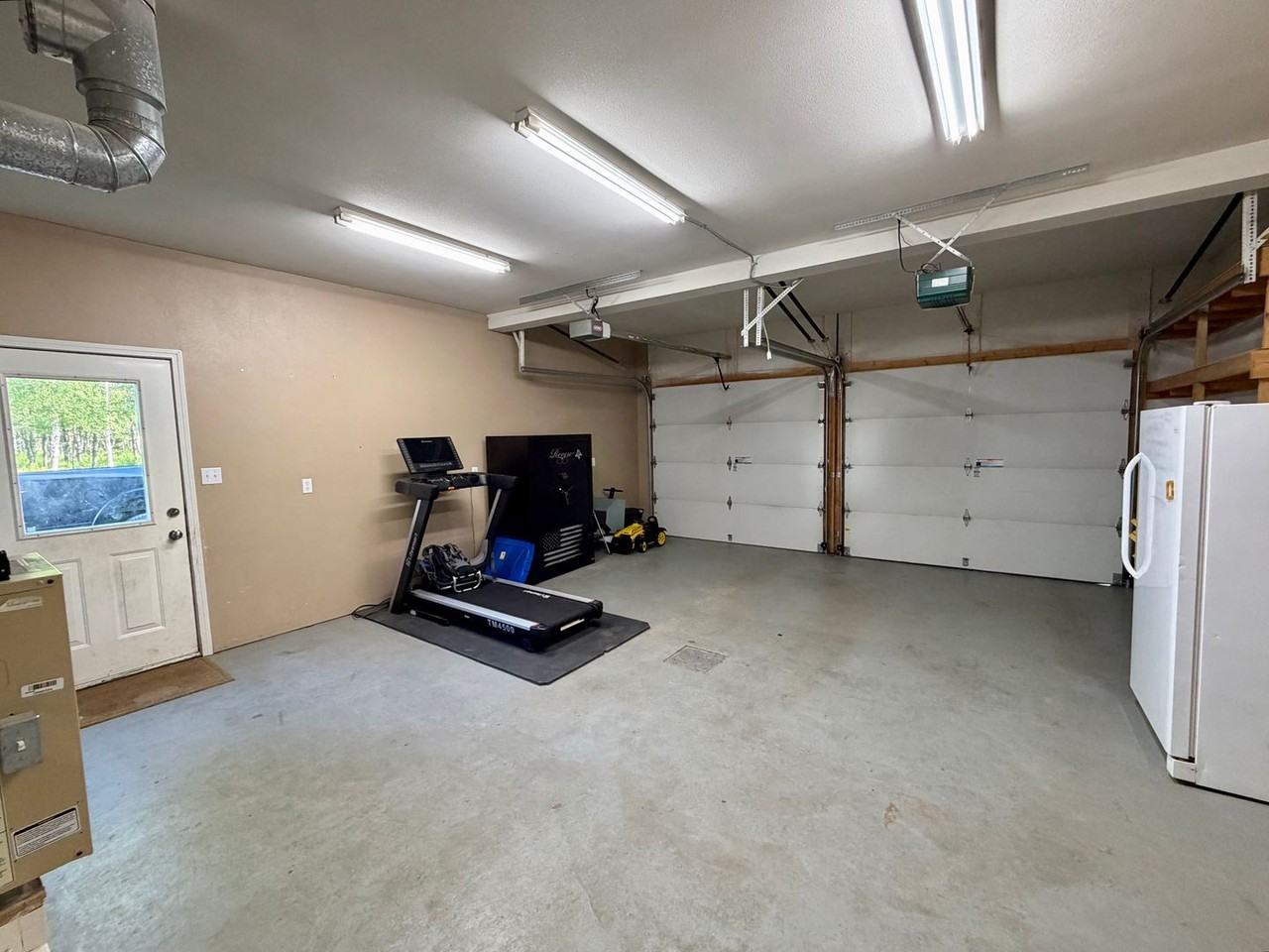 37035 Stanford St - Photo 4 of 24
