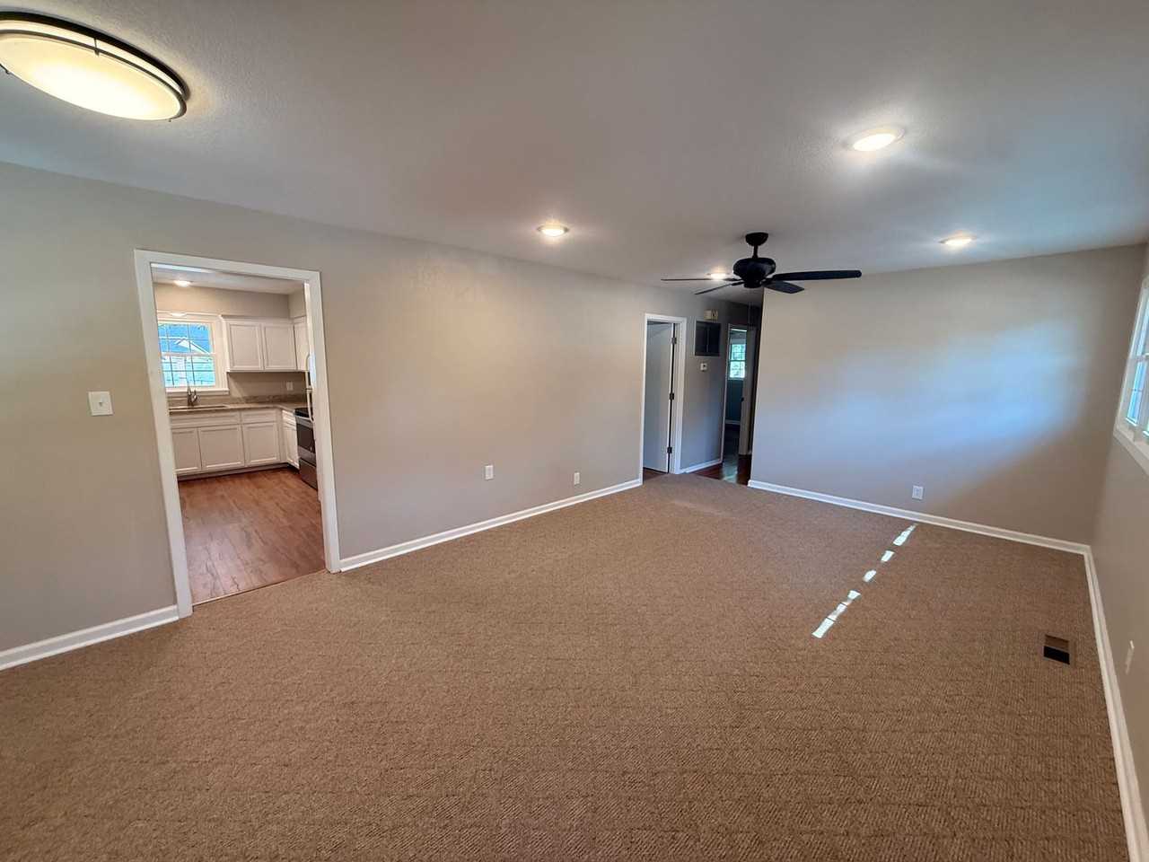 1801 Bernard St - Photo 3 of 12