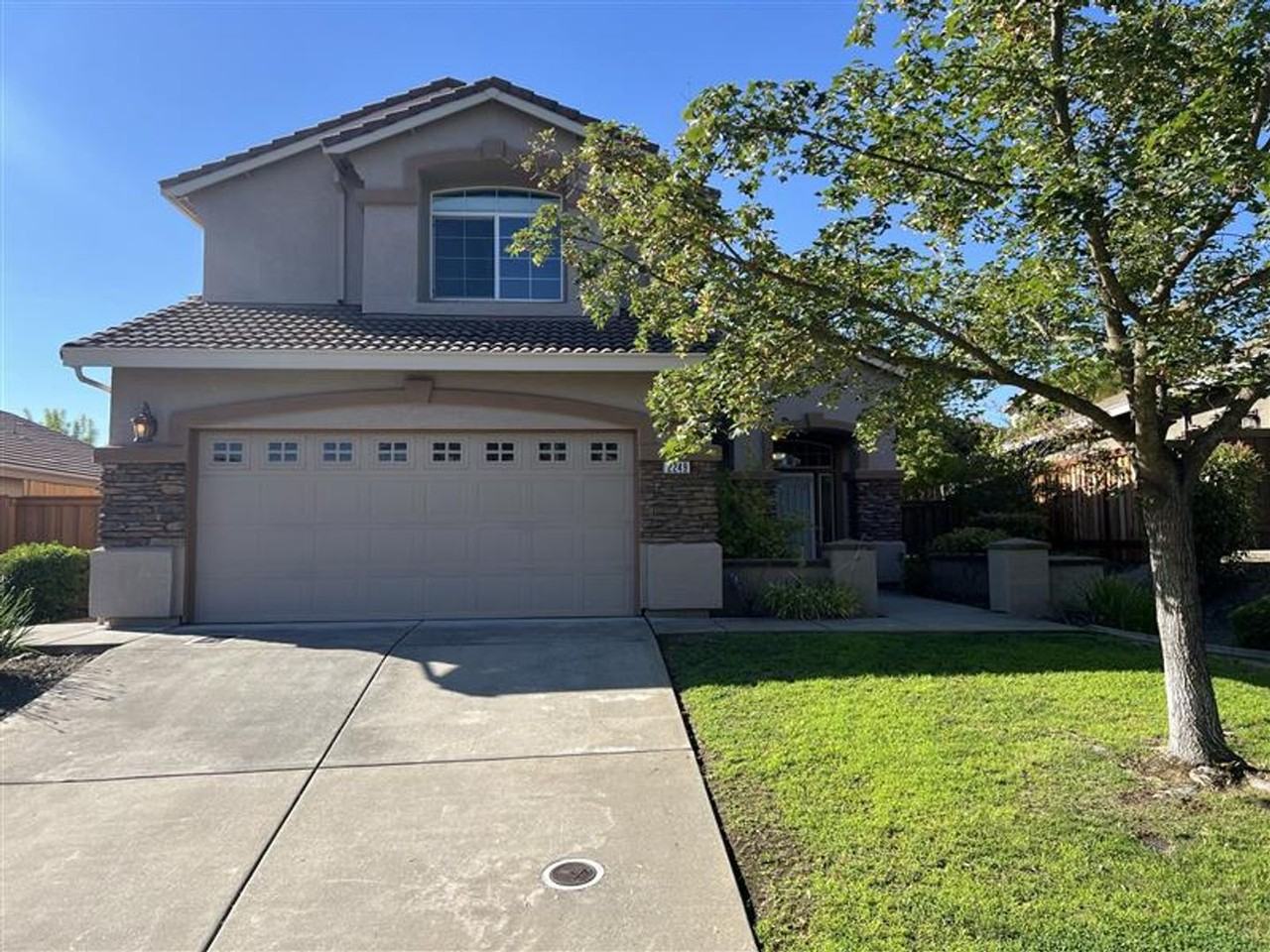 2249 Zittel Dr - Photo 2 of 16