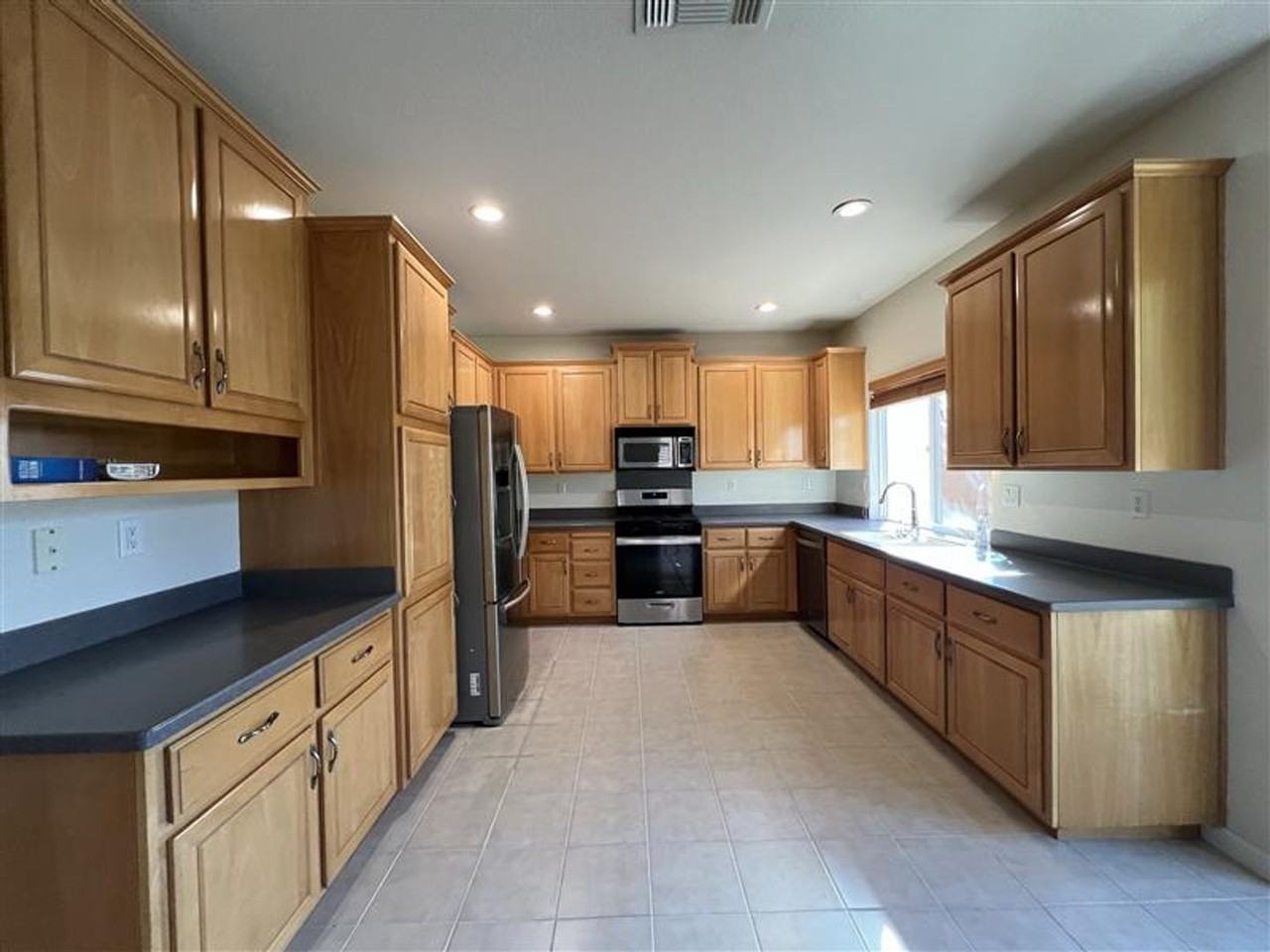 2249 Zittel Dr - Photo 5 of 16