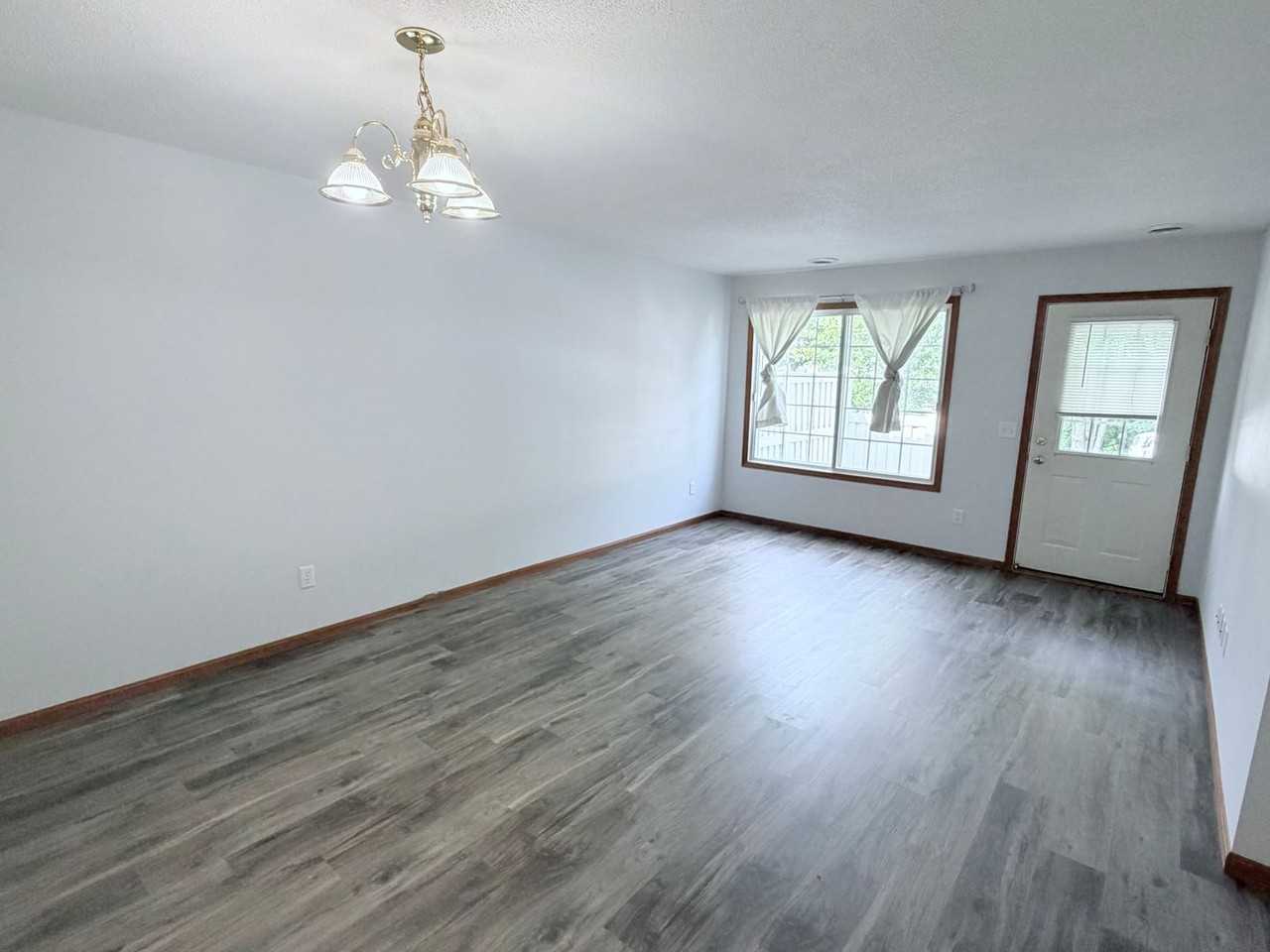393 Leeward Trl - Photo 3 of 19
