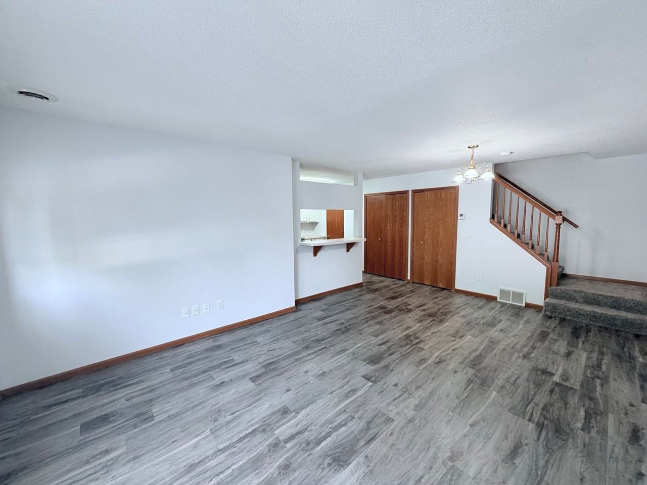 393 Leeward Trl - Photo 4 of 19