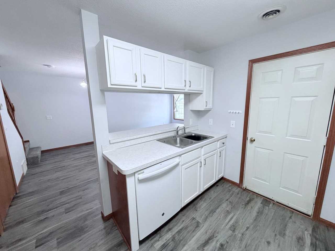 393 Leeward Trl - Photo 5 of 19