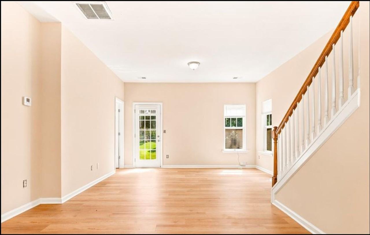 10308 Cloyne Ct - Photo 3 of 15