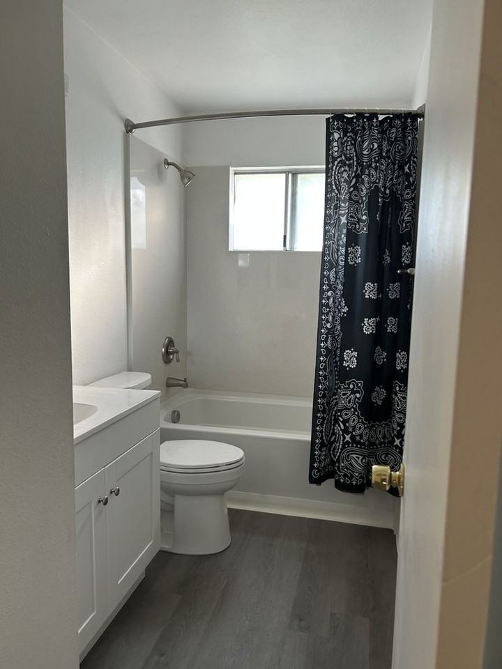 4711 Hayford Way #4 - Photo 6 of 10