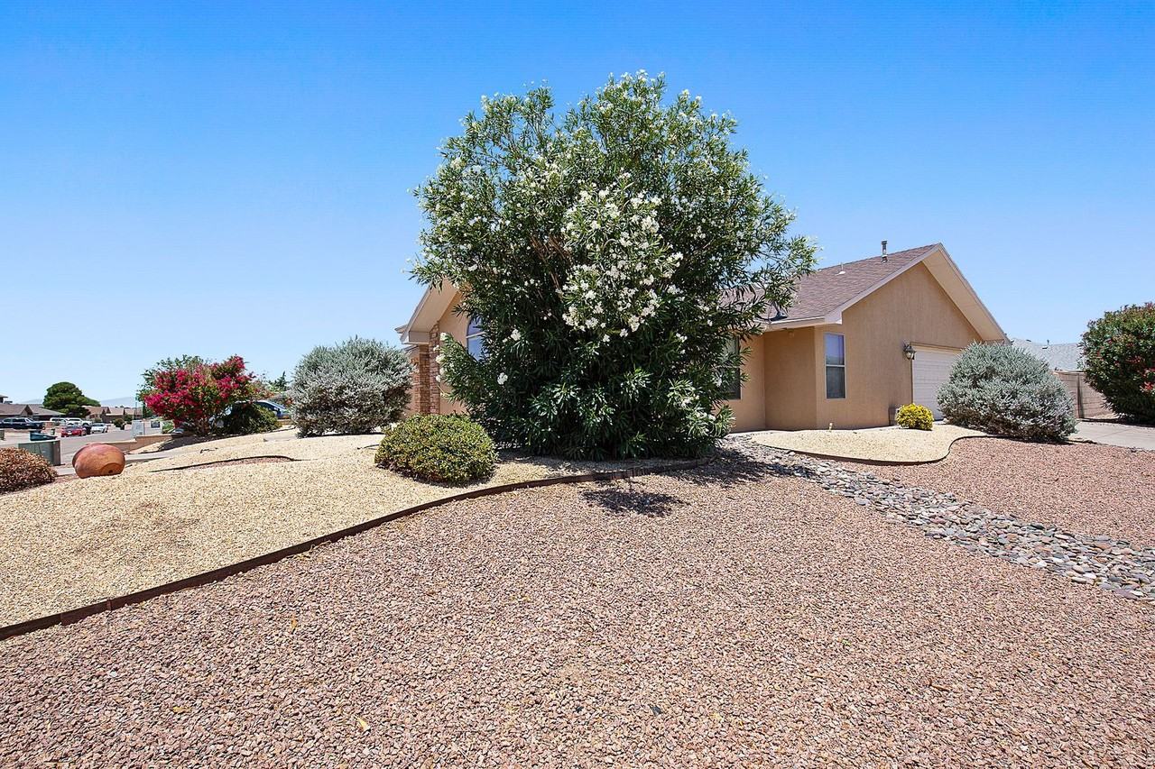 351 Cielo Grande - Photo 2 of 40