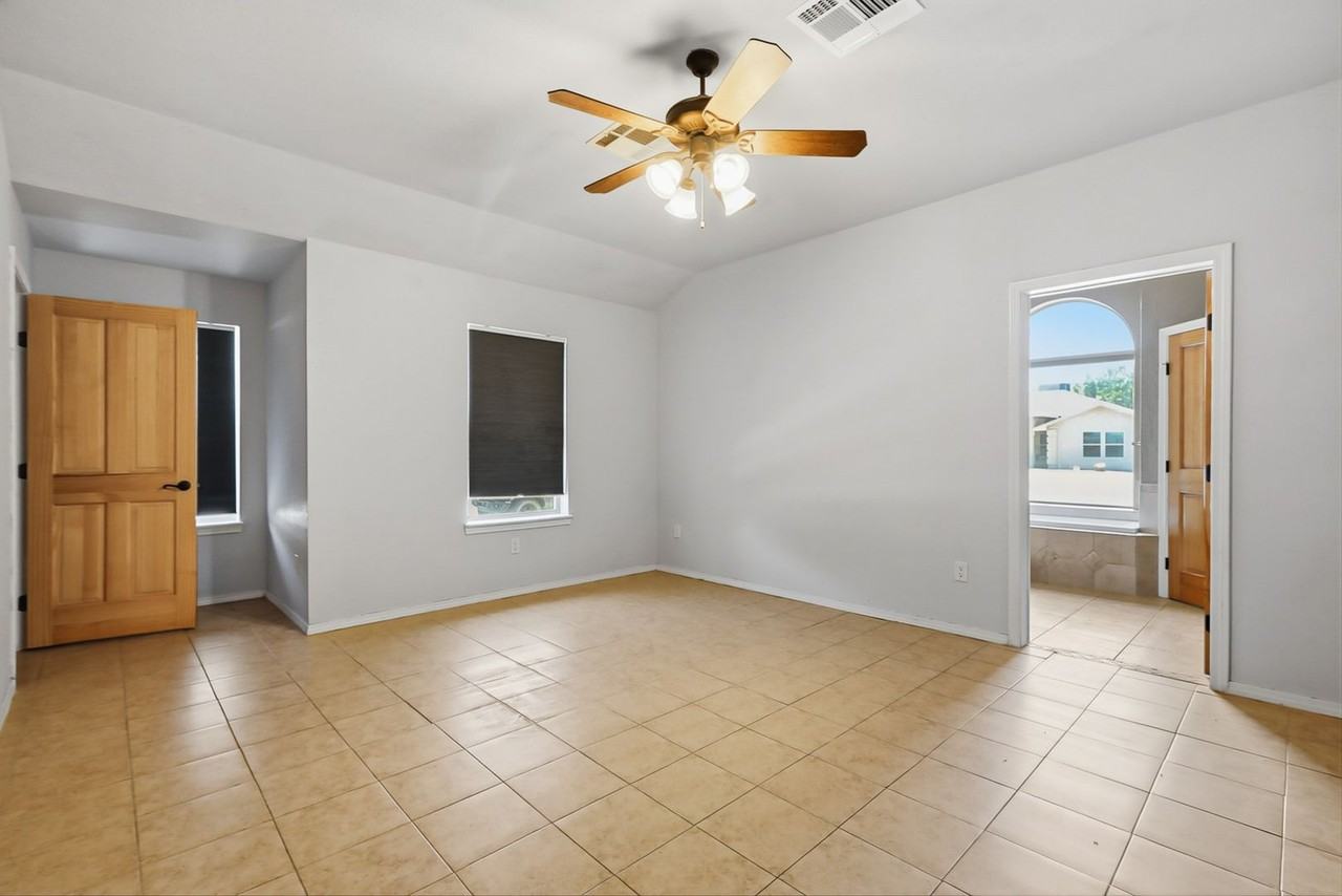 351 Cielo Grande - Photo 5 of 40