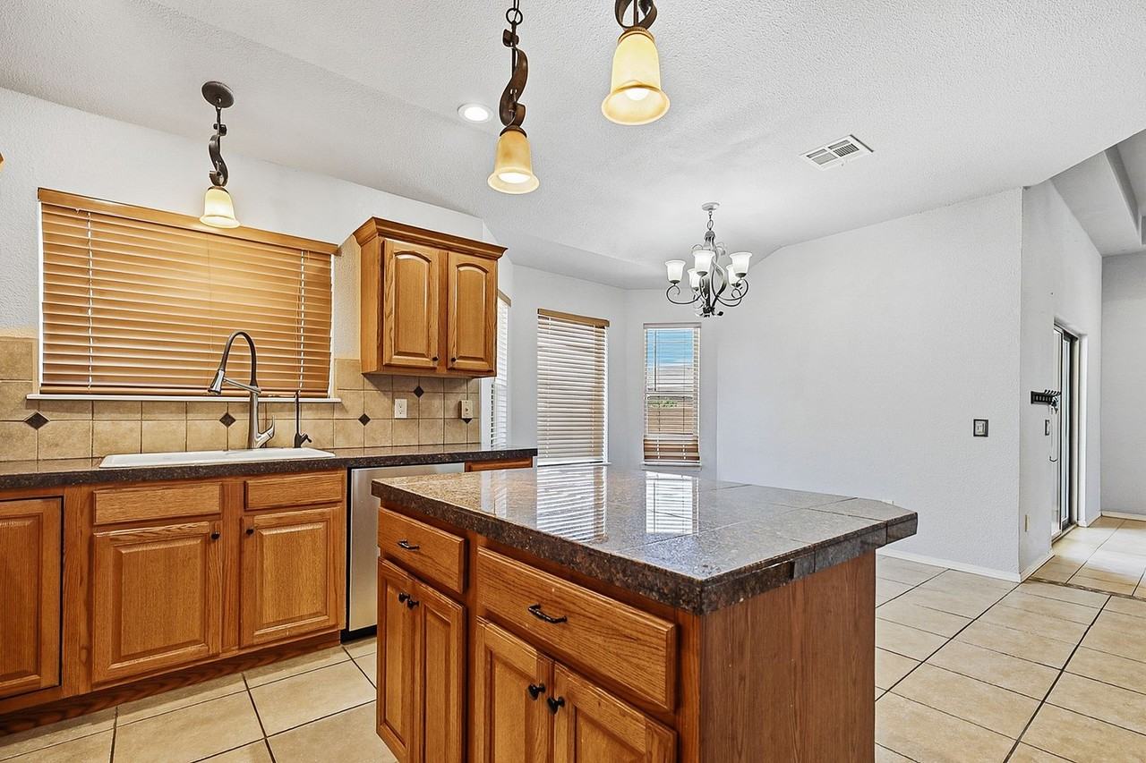 351 Cielo Grande - Photo 7 of 40