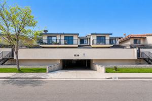 featured image of 1239 W Rosecrans Ave #31
