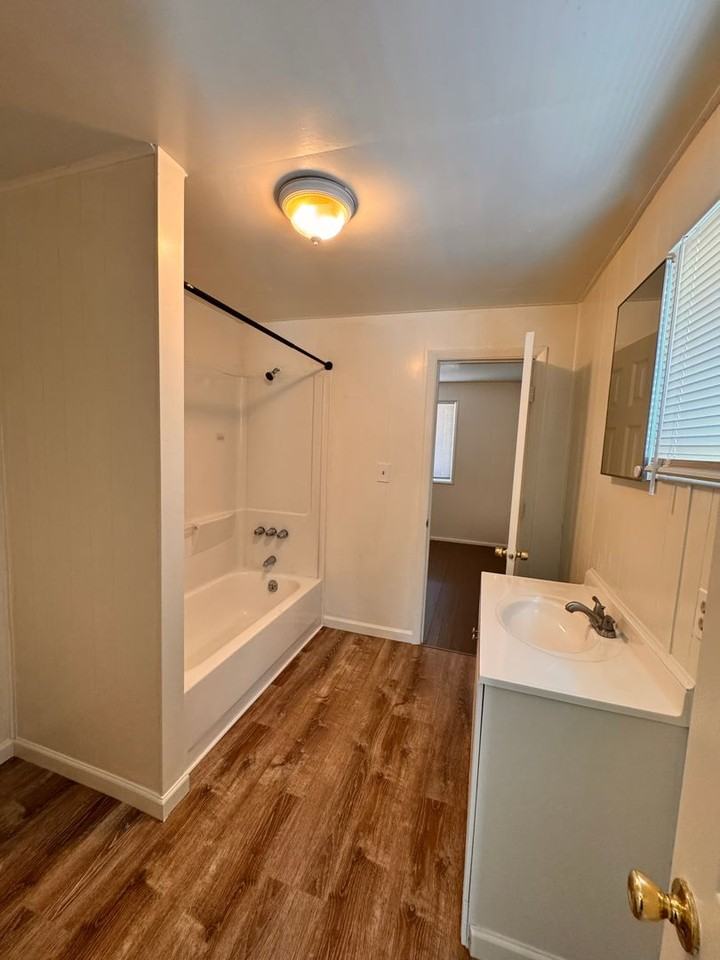 328 Se Lane Ave - Photo 6 of 14