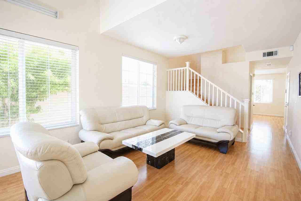 13508 Evergreen St - Photo 3 of 35