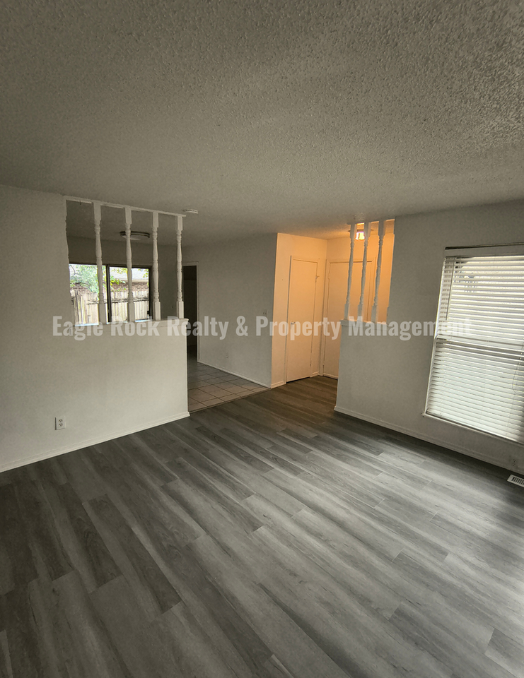 4627 S 72nd East Pl - Photo 4 of 35