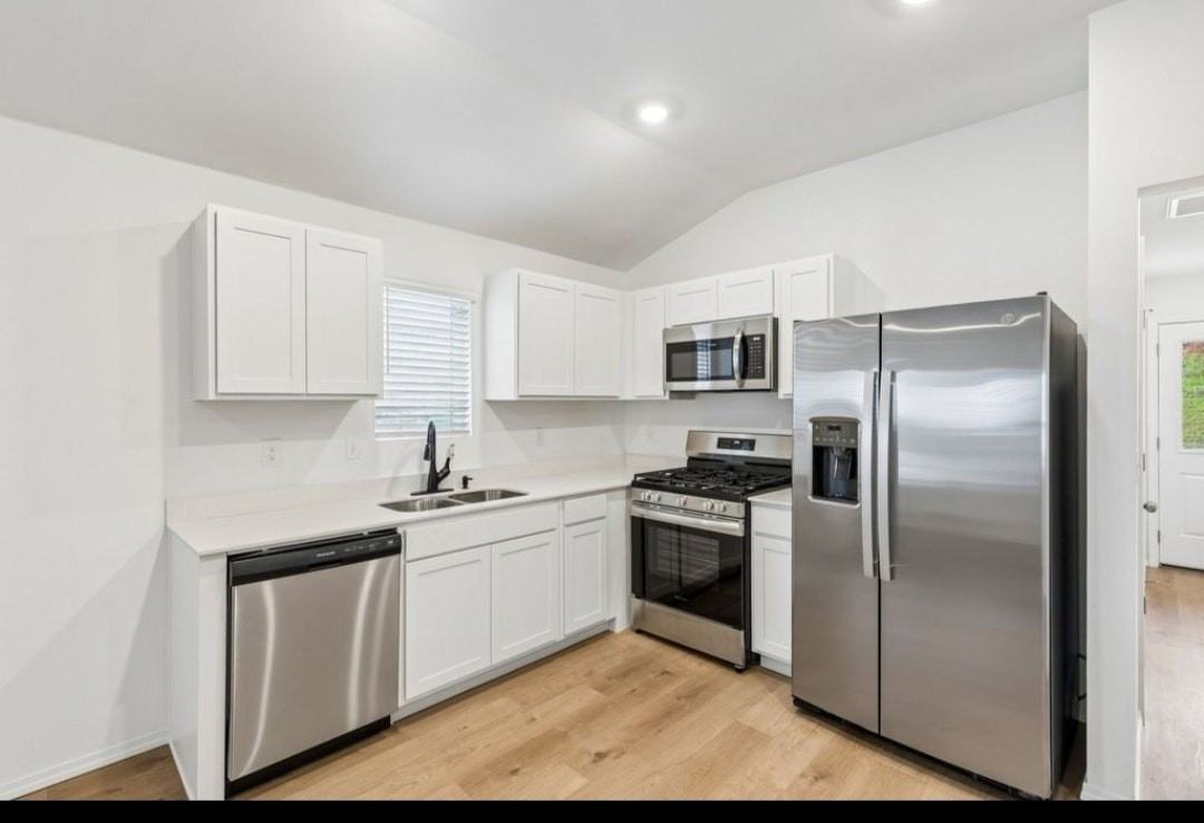 1221 Colt Dr - Photo 6 of 9