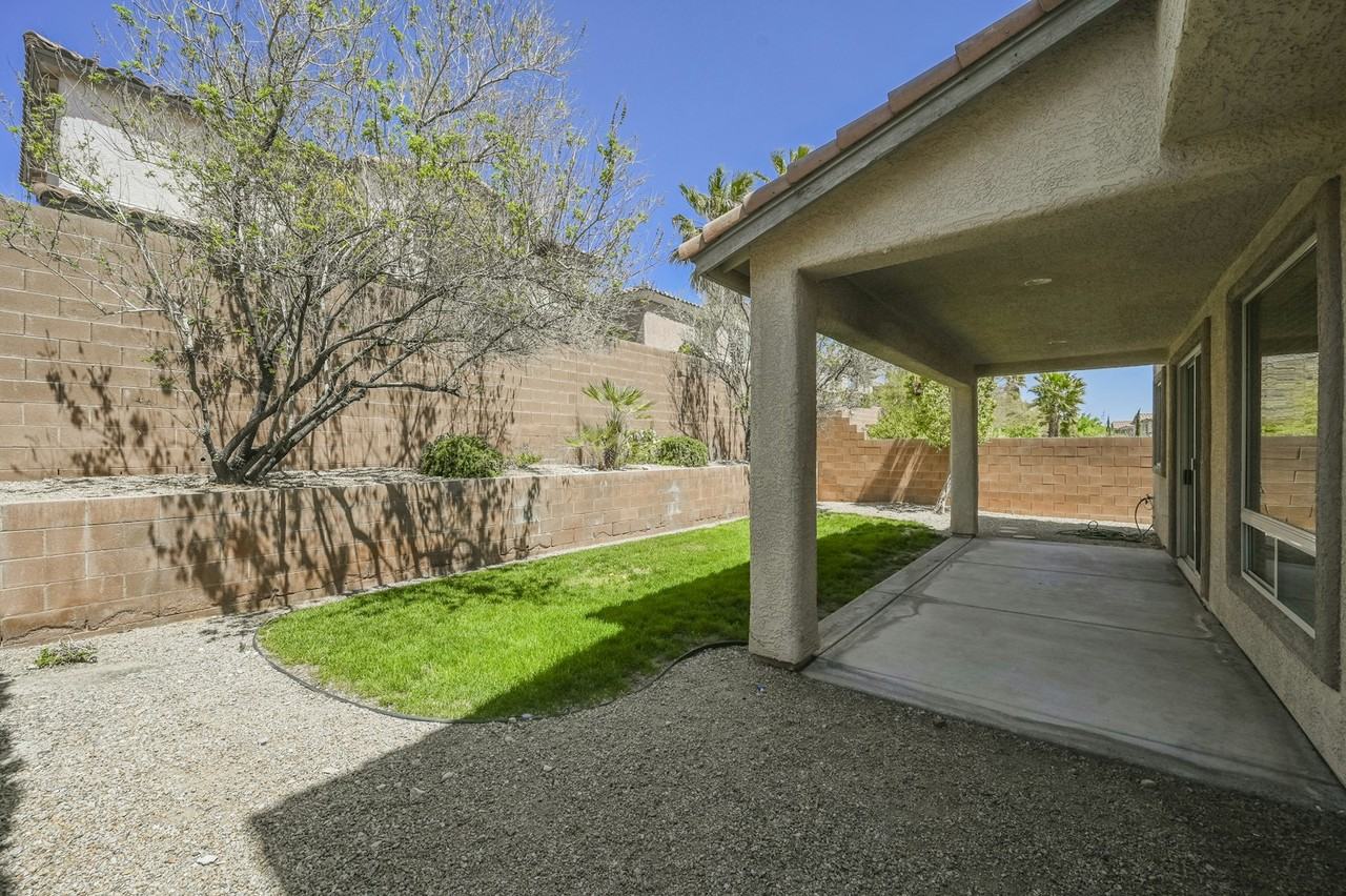 11764 Via Esperanza Street - Photo 5 of 19