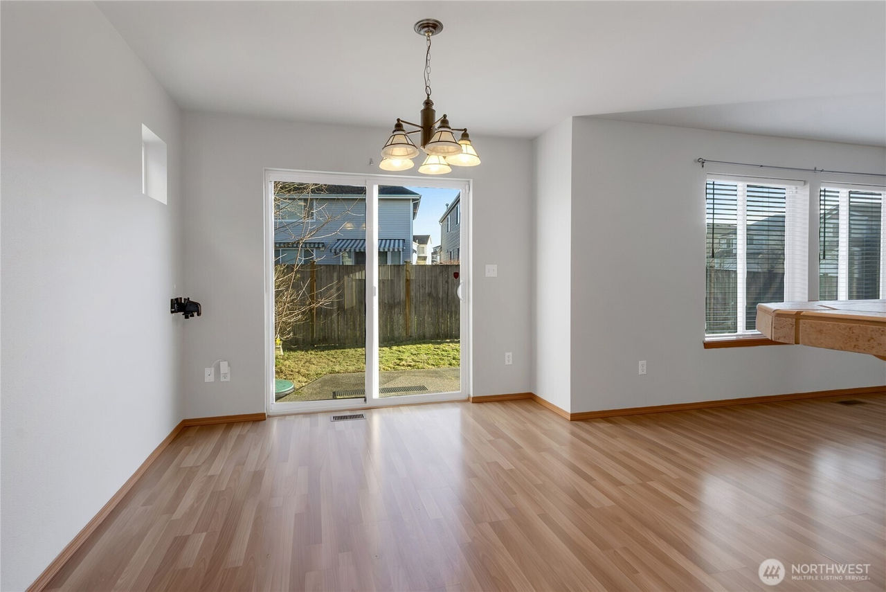 18629 115th Ave E #NA - Photo 4 of 17