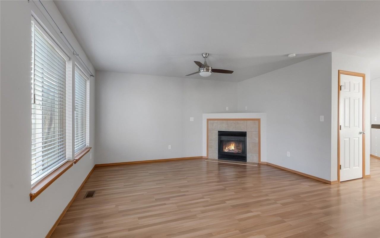 18629 115th Ave E #NA - Photo 6 of 17