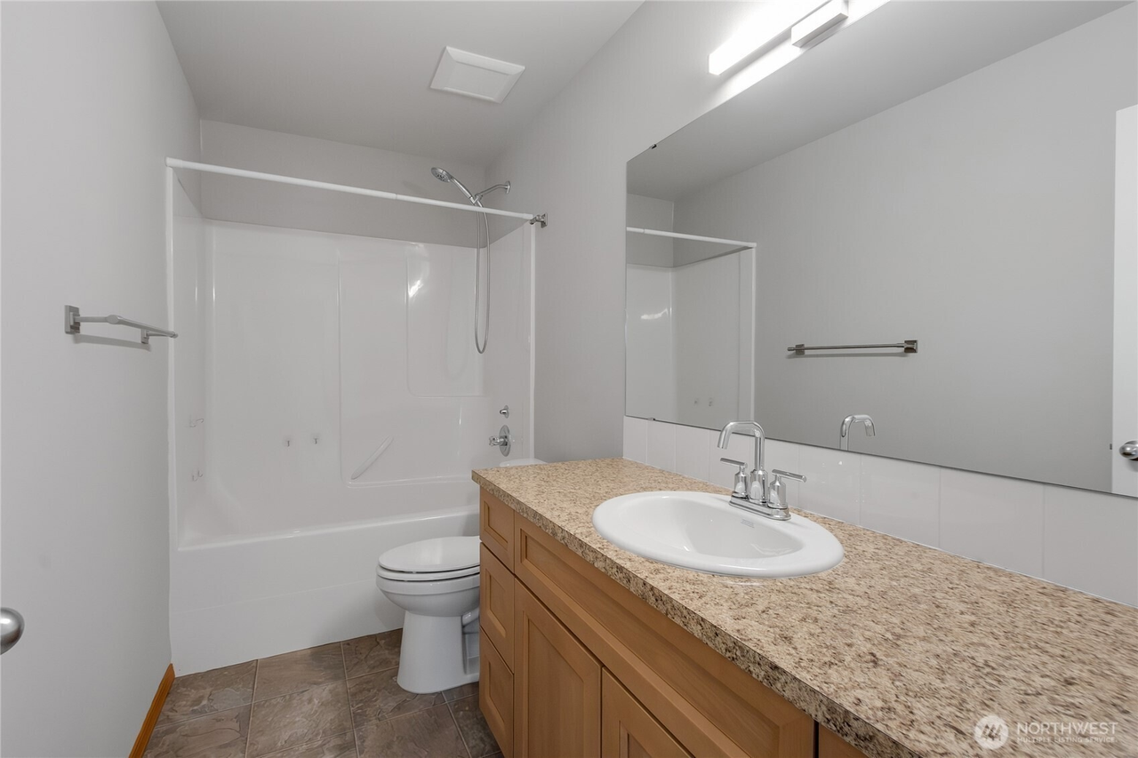 18629 115th Ave E #NA - Photo 7 of 17