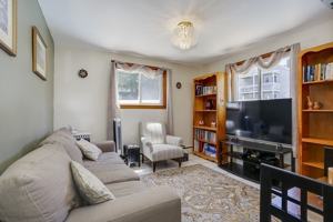 featured image of 10 Greenbrook Rd