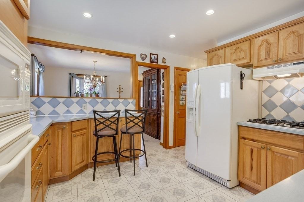 10 Greenbrook Rd - Photo 3 of 16