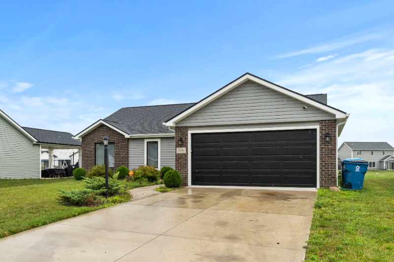 2181 Freestone Pl - Photo 3 of 35