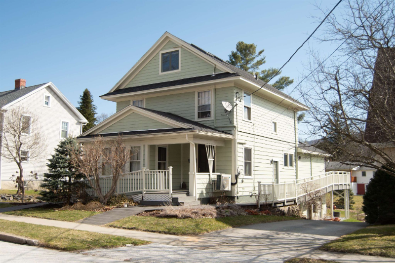 10 Wallace Ave
