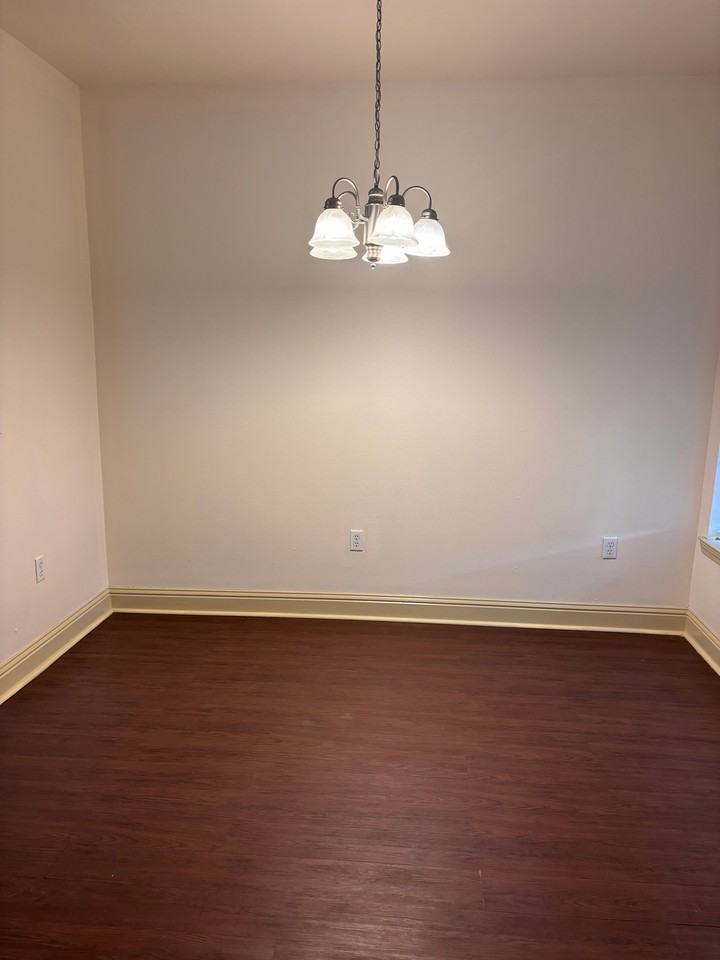 43215 Creek Cir #501 - Photo 4 of 10