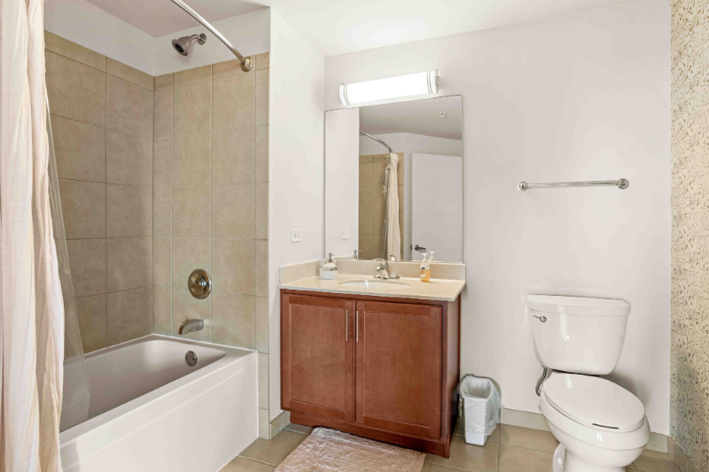 512 W Kinzie St - Photo 7 of 18