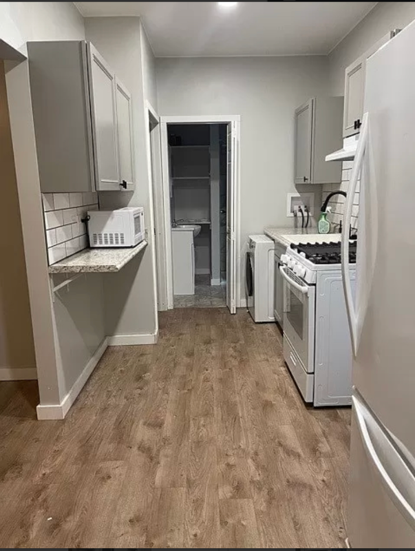 10549 Main St - Photo 5 of 11