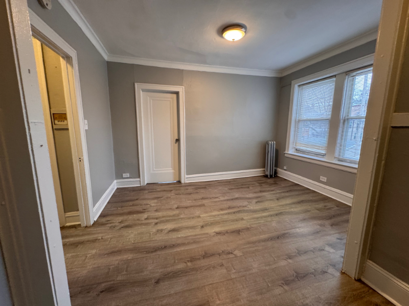 5901 W Huron St #2 - Photo 4 of 9